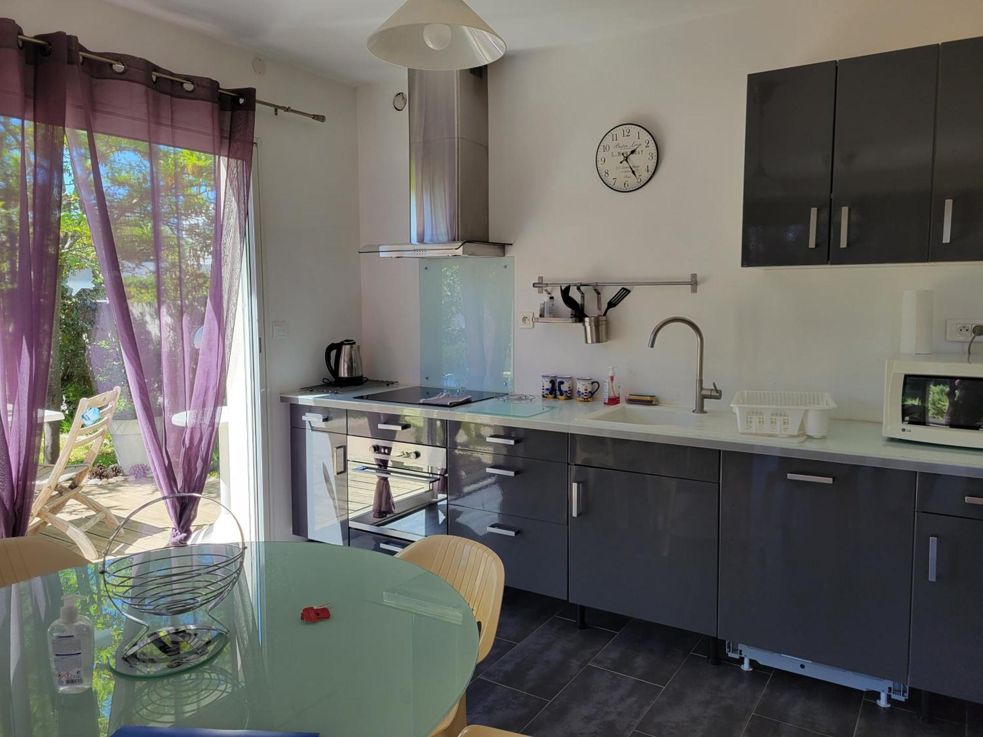 Villa Sunagde, Climatisee, Proche Et Commerces